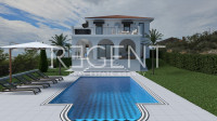 Vila 384m², okolica Buja — bazen, pogled i 832m² okućnica,mir