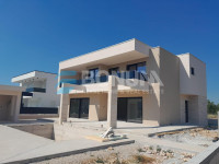 Vila s bazenom u blizini NP Krka