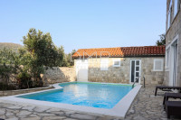 VILA SA BAZENOM I POGLEDOM NA MORE U ZATONU KOD DUBROVNIKA!
