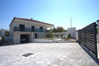 Villa s bazenom, Biograd n/M okolica, PRODAJA