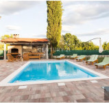 Villa s bazenom u dalmatinskom zaleđu