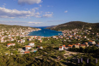 Vinišće, atraktivno građevinsko zemljište, 781 m2 - Prilika