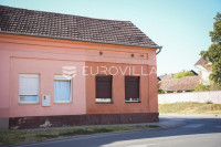 Vinkovci, Centar, kuća 96 m²