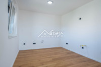 Vinkovci, Luksuzan četverosobni stan sa 2 balkona i parkingom