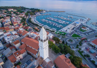 NOVI VINODOLSKI APARTMAN S PARKINGOM