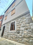 NOVI VINODOLSKI - kuća sa tri stana (novogradnja)