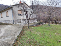 Novi Vinodolski, Ledenice, kuća s velikom okućnicom i garažom
