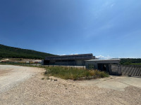 Novi Vinodolski - najam hala 3500 m², parcela 11.100 m², Novi V.