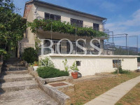 Novi Vinodolski, samostojeća kuća 194m2, 350.000 €