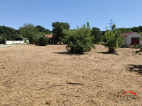 Vintijan , neurbanizirano zemljište 1.300 m² na mirnoj lokaciji, uz pr