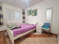 Vir, apartman u prizemlju s 2 spavaće sobe, 90m od plaže!!!