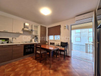 Vir, apartman s velikom terasom i 2 spavaće sobe, 90m od mora!
