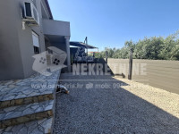 Vir, apartman s vrtom-južna strana