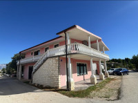 Vir, Bobovik, kuća s poslovnim prostorom i 4 apartmana
