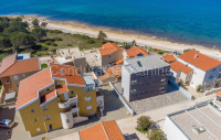 Vir, dvosoban apartman-južna strana, 60 metara od mora
