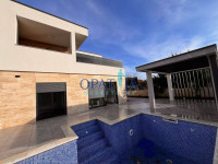 Vir kuća sa luksuznim sadržajima s bazenom, saunom, whirlpoolom