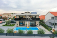 VIR - Luksuzna vila s bazenom 150m od plaže - 255m2