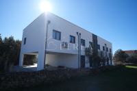 VIR - namješten moderni apartman, 300 m od mora od 54 m2!