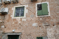 Vis, Komiža, kamena kuća s apartmanima