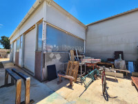 VIŠENAMJENSKI POSLOVNI OBJEKT SA VELIKIM DVORIŠTEM, 8.159 M2