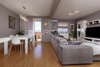 Viškovo, Marčelji, odličan peterosoban stan 151 m², dvoetažan