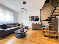 VIŠKOVO – Moderan dvoetažni obiteljski stan od 144 m² s prostranom ter