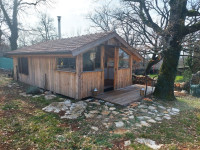 VIŠNJAN-KUĆA +STUDIO U NAJMU