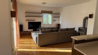 Višnjik, komforan dvosoban stan na visokom prizemlju, 85 m2