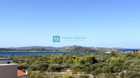 VODICE, novo, 2. kat + krovna terasa, 450 m od plaže, pogled na more,
