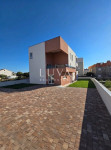 Vodice, 2S penthouse s terasom i dva parkirna mjesta, 116 m² NKP