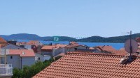 VODICE, novo, 350 m od mora, pogled, krovna terasa 127 m2, jacuzzi