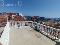 VODICE CENTAR Autentična dalmatinska kamena kuća – samo 100 m od mora