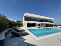 Vodice, luksuzna vila s bazenom, wellnessom i dizalom