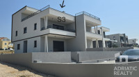 Vodice, moderni dvoetažni apartman s pogledom na more, 110,31m2