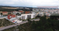Vodice novogradnja  45 m2 1sobni stan sa vrtom i parking mjestom