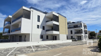 Vodice, novogradnja, dvosoban apartman s vrtom