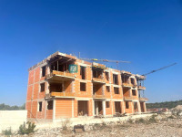 VODICE, novogradnja, prizemlje, vrt 120 m2, mirna lokacija