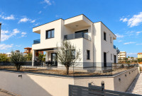 Vodice – novoizgrađen i potpuno namješten jednosoban stan za dugoročni