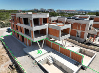 VODICE, novo, OLEA MAESTRAL luksuzni stan, prizemlje, bazen, vrt 138 m