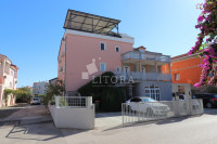 Vodice, potpuno namješten jednosobni stan za dugoročni najam.