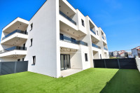 Vodice- S2 dvoetažni stan s vrtom, 113,43 m2