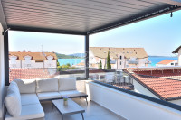 SRIMA, Vodice - S1 dvojna kuća s terasom pogled na more, 250 m od plaž