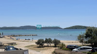 VODICE - SRIMA, top lokacija, 30 m od plaže, 1. kat, pogled na more