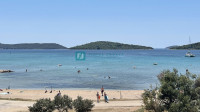 VODICE - SRIMA, top lokacija, 30 m od plaže, 2. kat, krovna terasa, pa