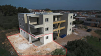 Vodice - Stan S1 s vrtom 133m2, 500m od centra