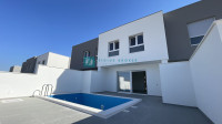 VODICE, novo, trojna kuća, bazen, vrt, 3 spavaće sobe, ostava