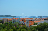 Vodice - Trosoban stan S8 na drugom katu, s pogledom na more