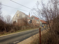 Vojnovac,ruševna kuća,136830 m2 okućnice