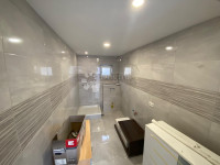 Voloder – Prostrani obiteljski dom s dvorištem i obrađivom zemljom”