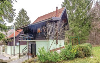 Vrbovsko - prodaja drvene kuće s prostorijom za zabavu
